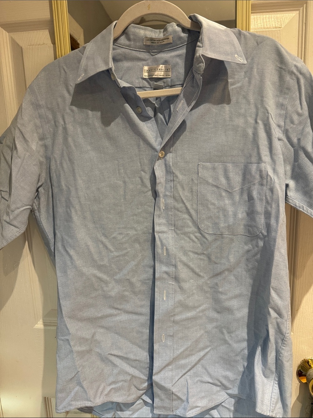 Bloomingdale's Light Blue Short-Sleeve Button-Down Shirt
